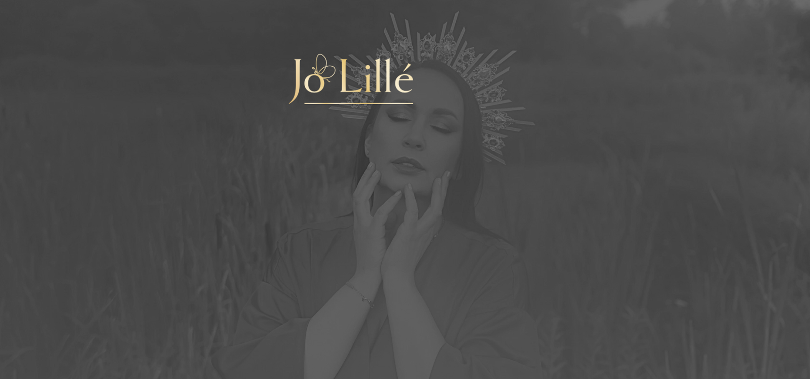 Silna kobieta dająca wsparcie